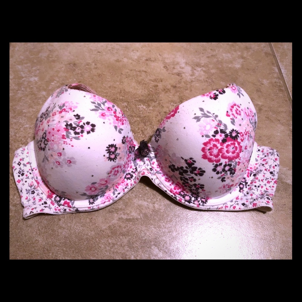 Victoria’s Secret Bra